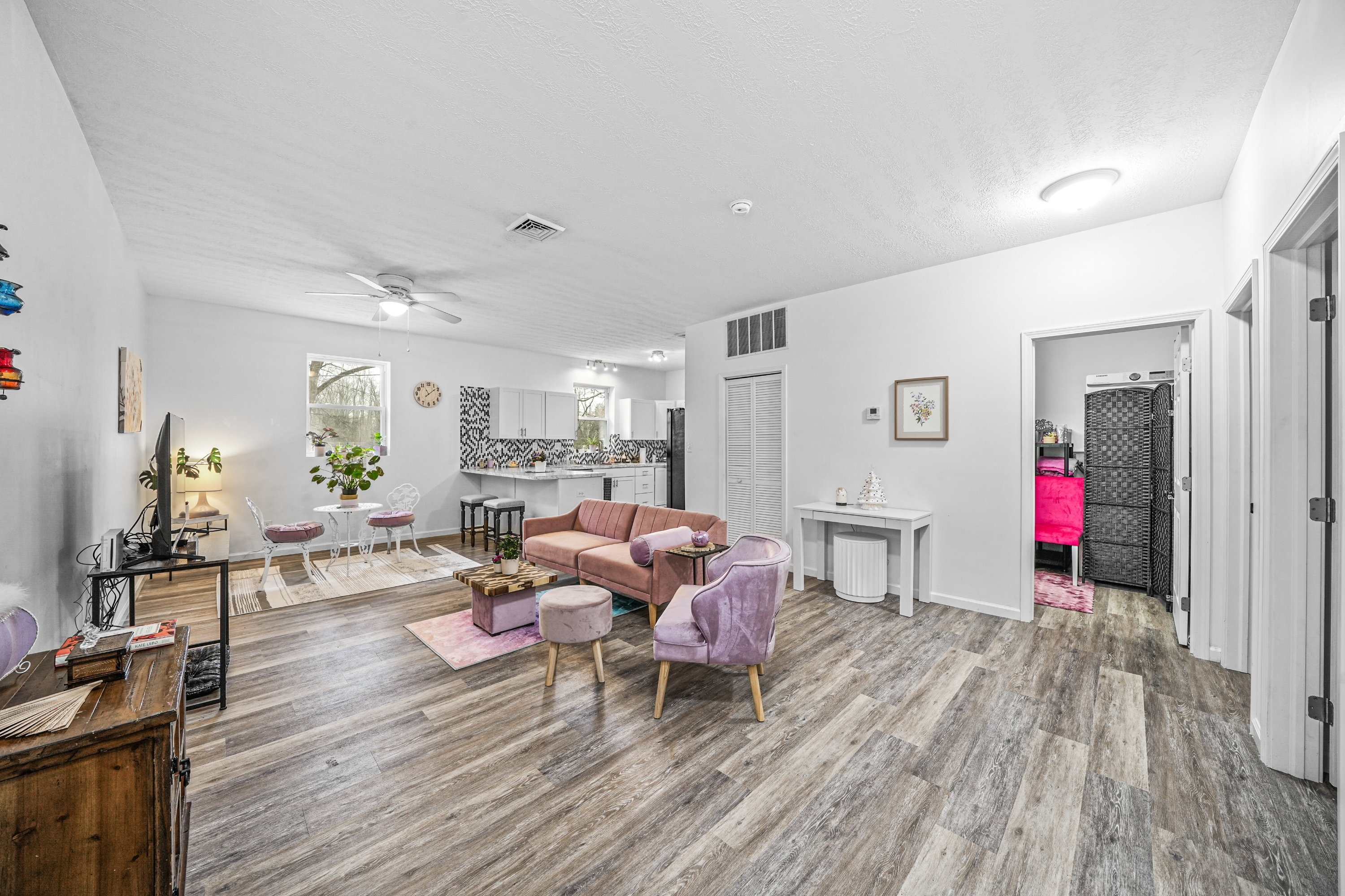 6199 Washington St – photo 2