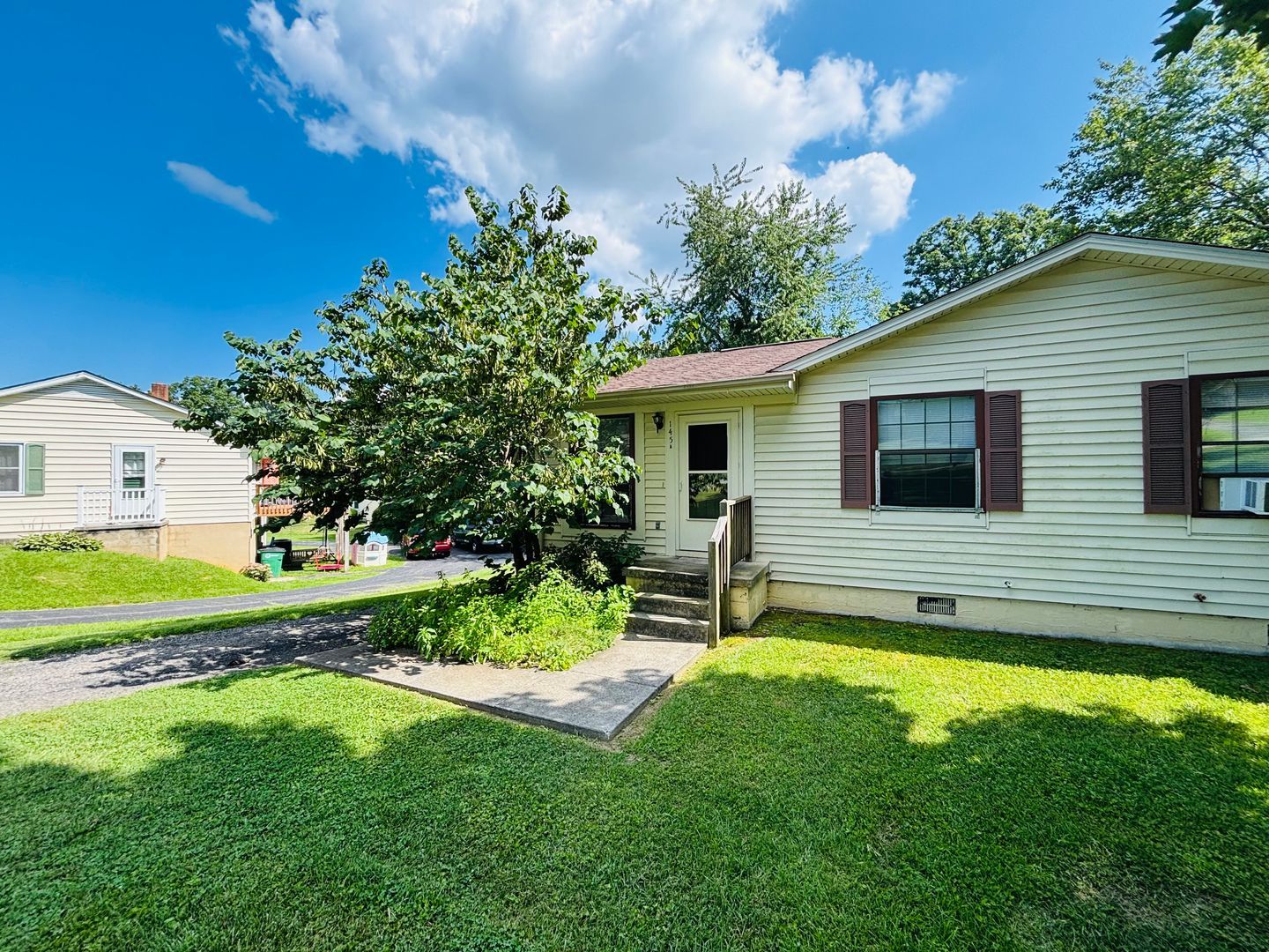 145 Thelma Ln NE – photo 1