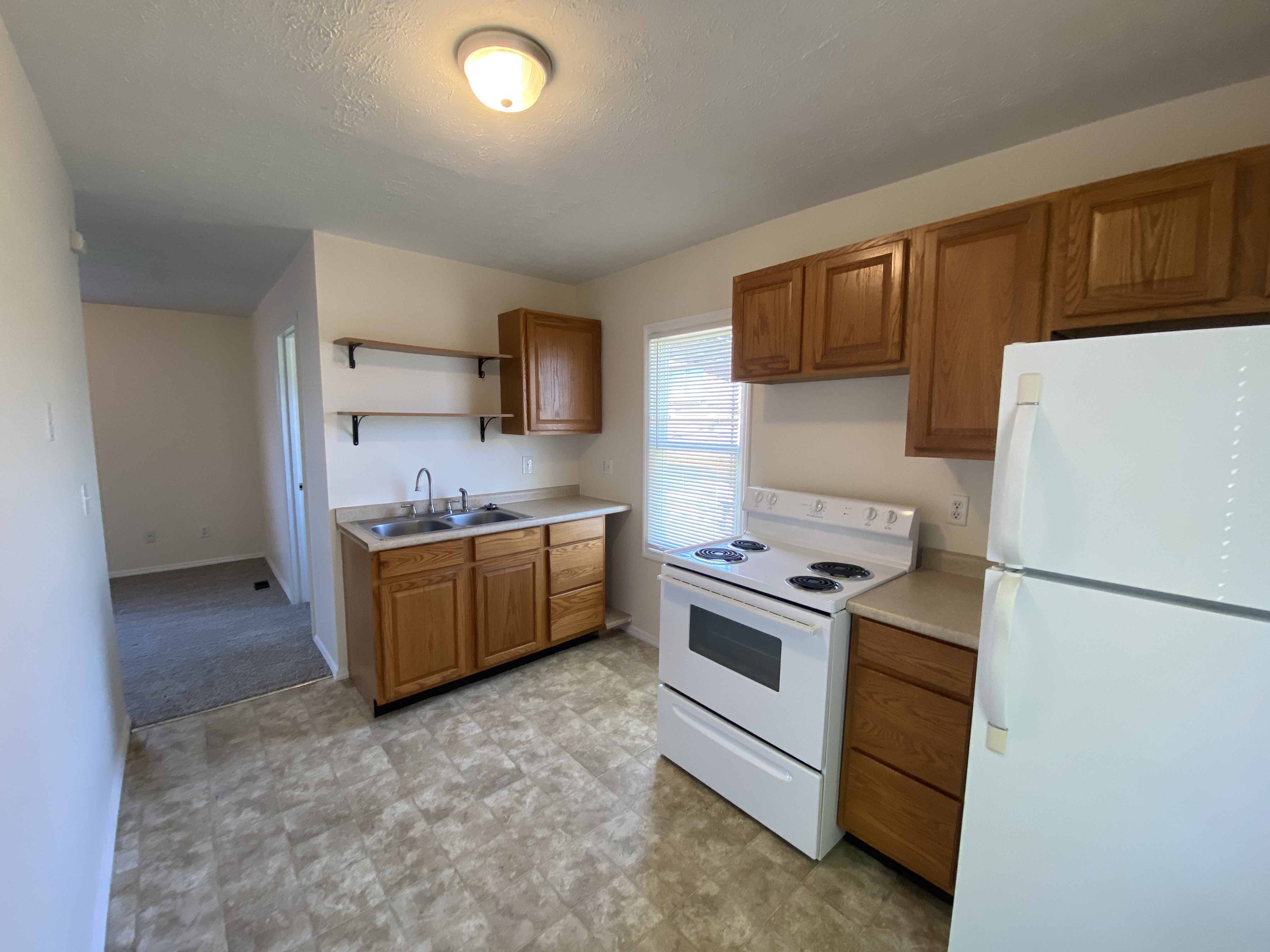 744 Lee St unit 744 REAR LEE ST – photo 5