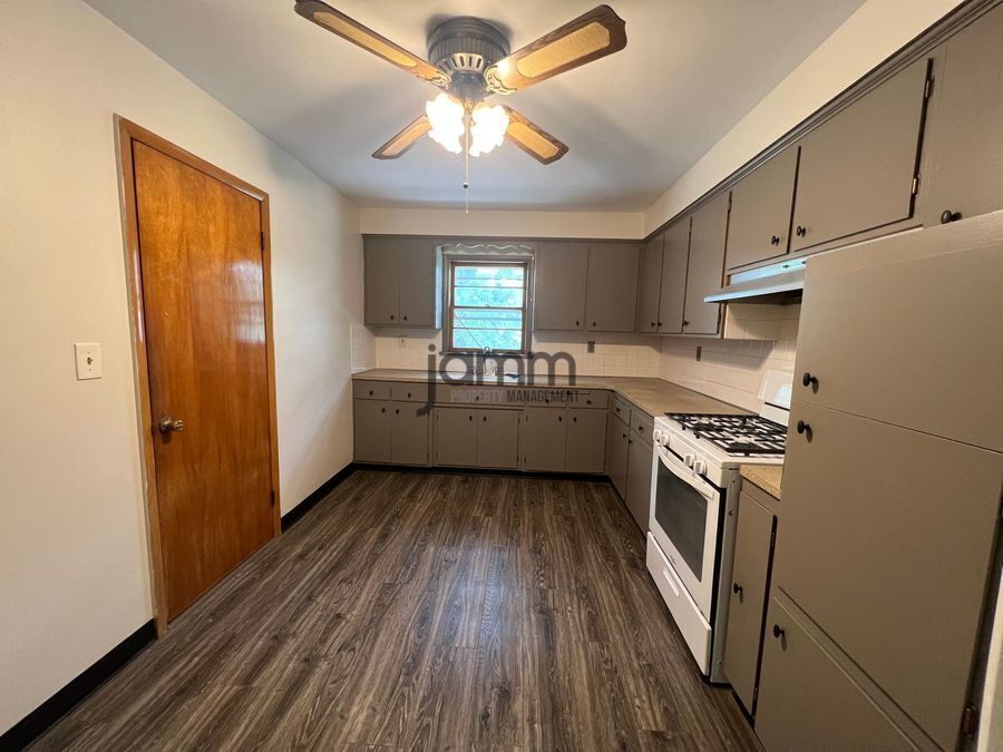 26200 Lakeshore Blvd – photo 5