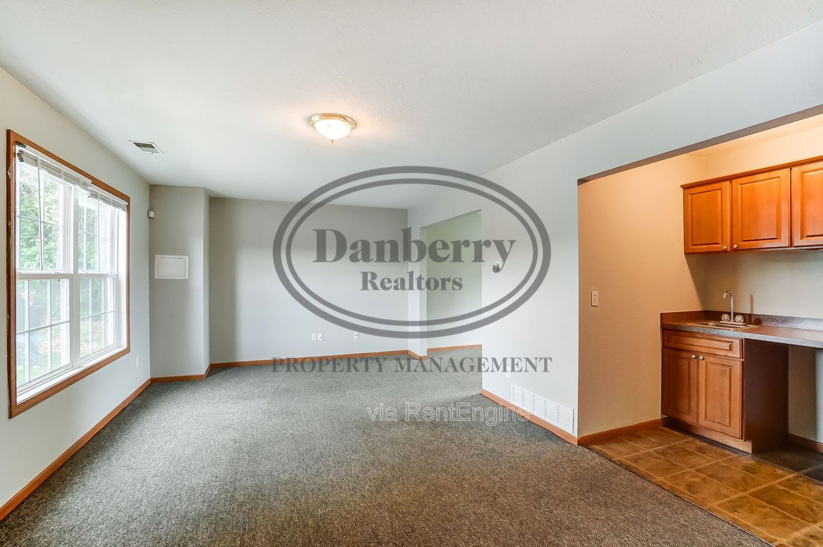 1103 N Byrne Rd – photo 3
