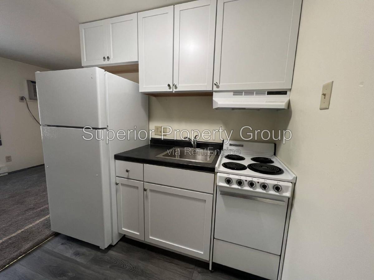 714 N Oak St unit 6 – photo 3