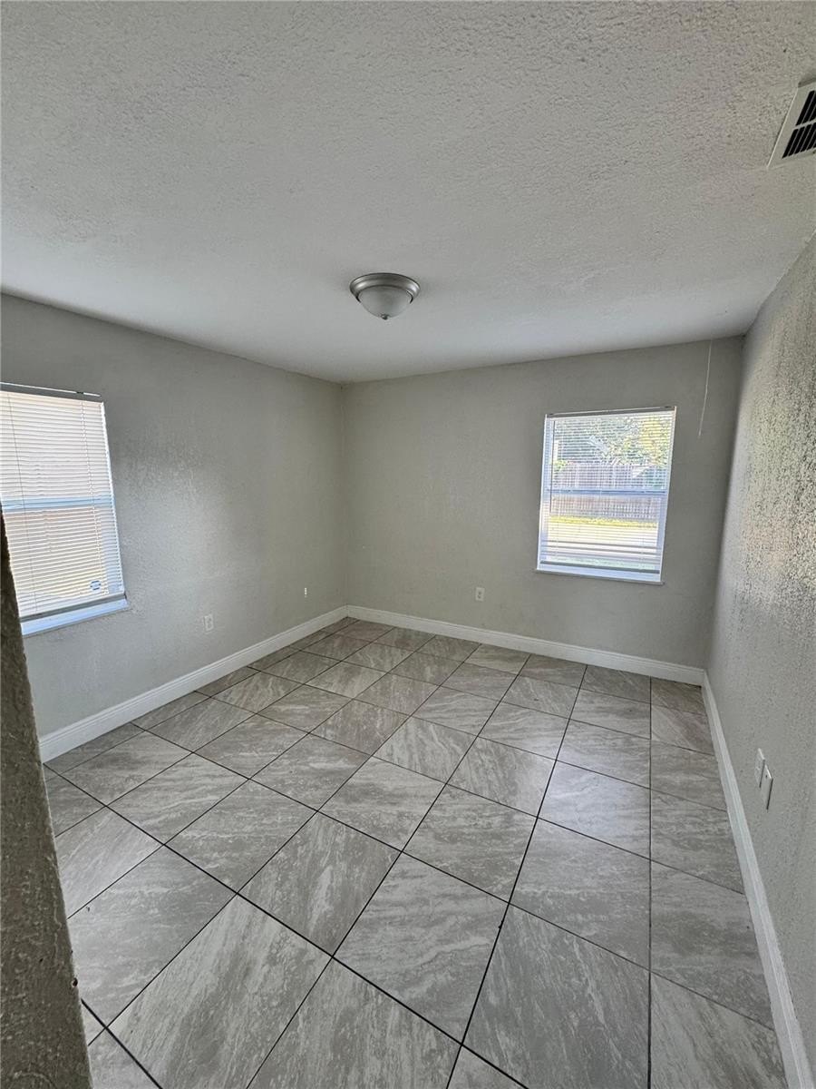 1112 Martin St #C – photo 4
