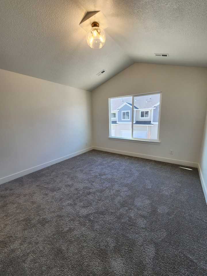1995 N 3930 W – photo 5
