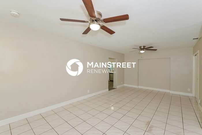 2300 23rd Ave W – photo 3