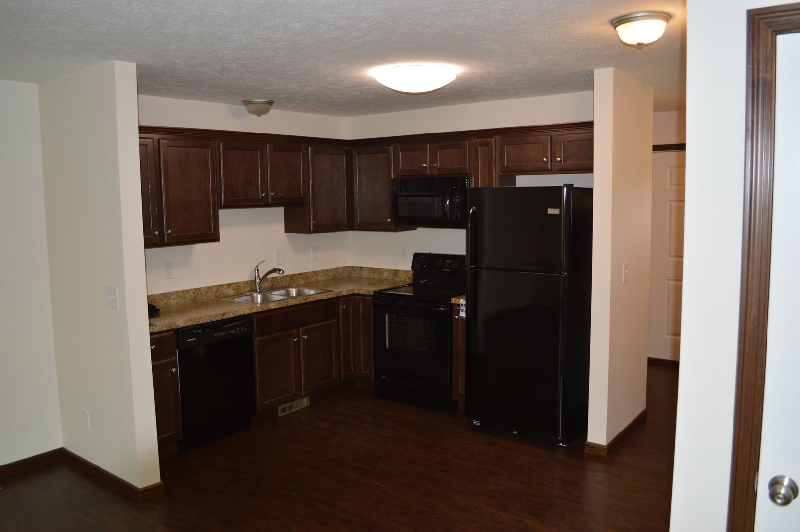 585 Birch Hill Dr unit 27 – photo 2