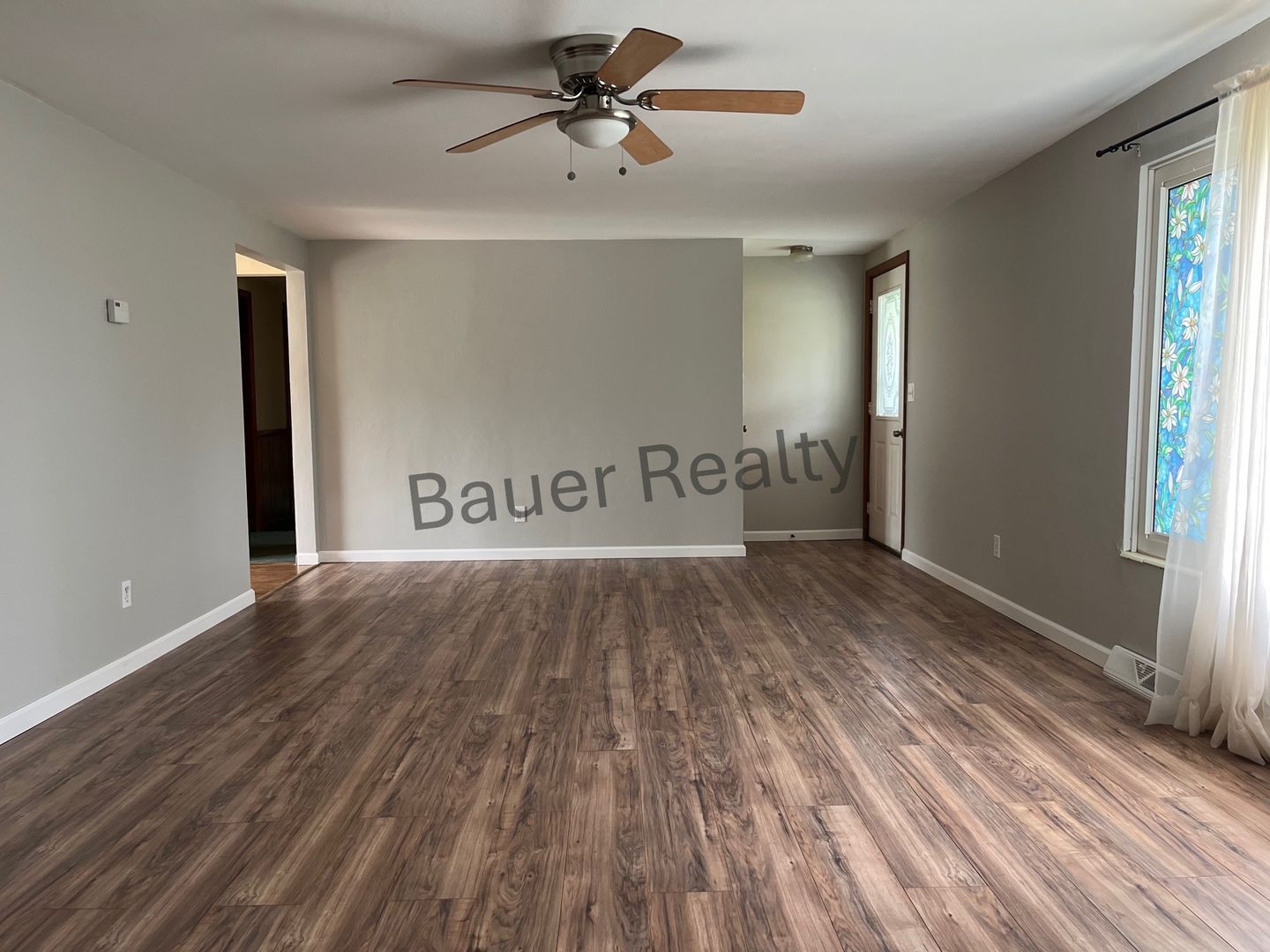 816 James St – photo 5