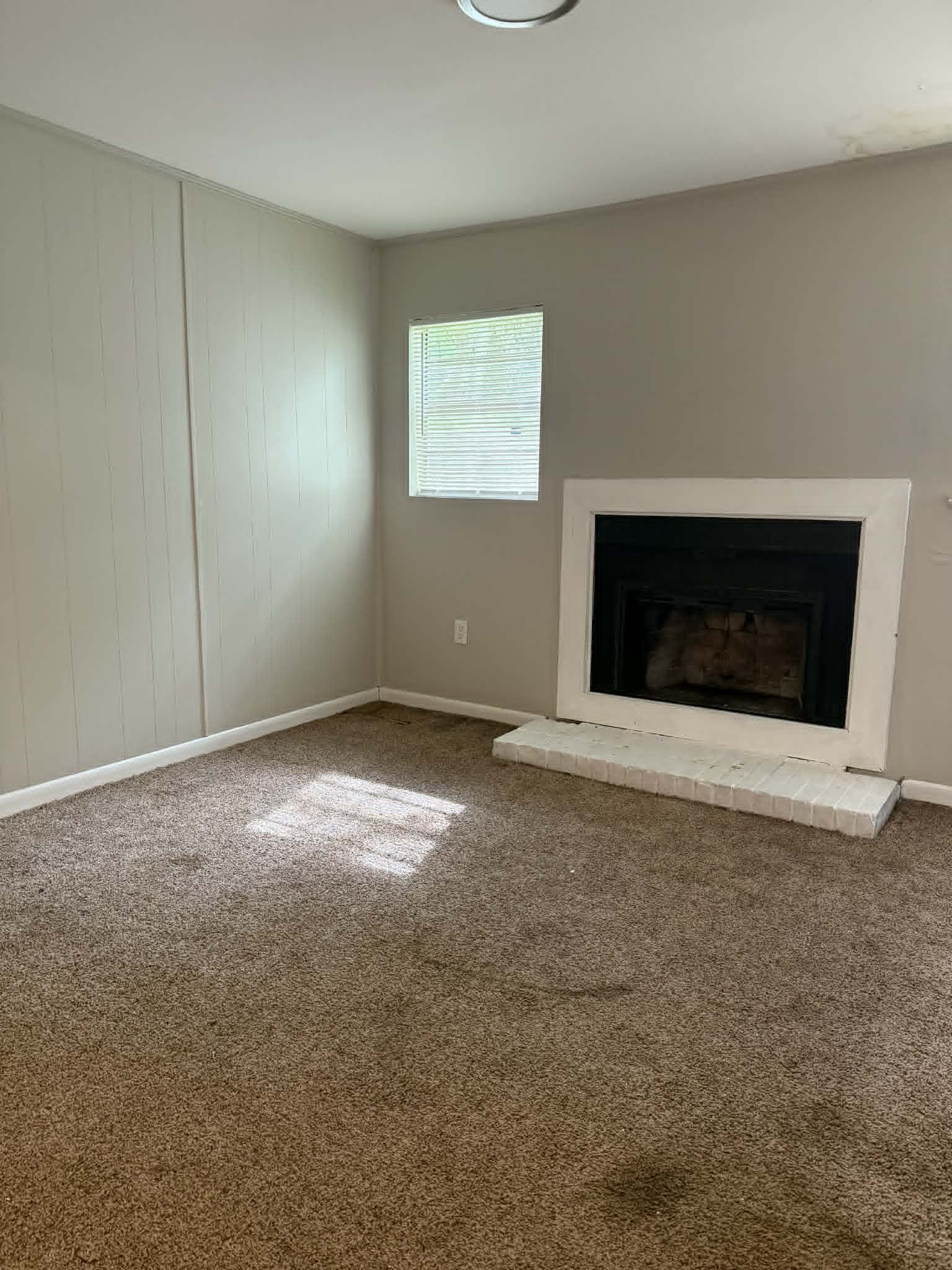 1677 Pine Ave SW – photo 4