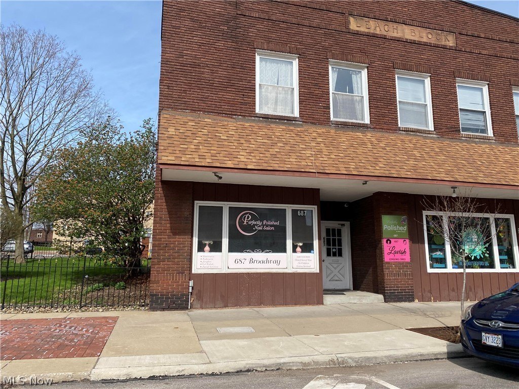 8301 Garfield Blvd, Garfield Heights – photo 1