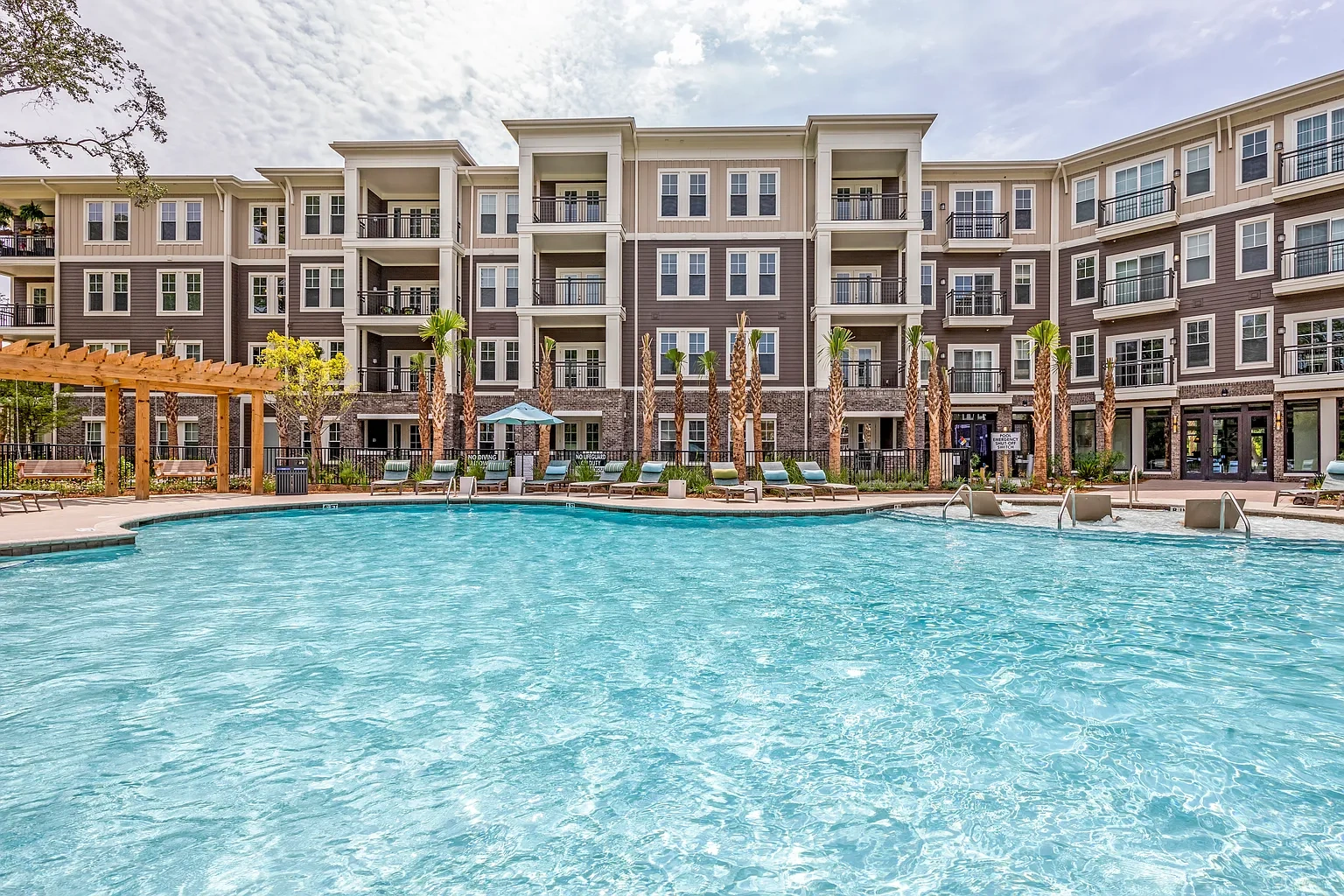 The Heyward Apartments – photo 1