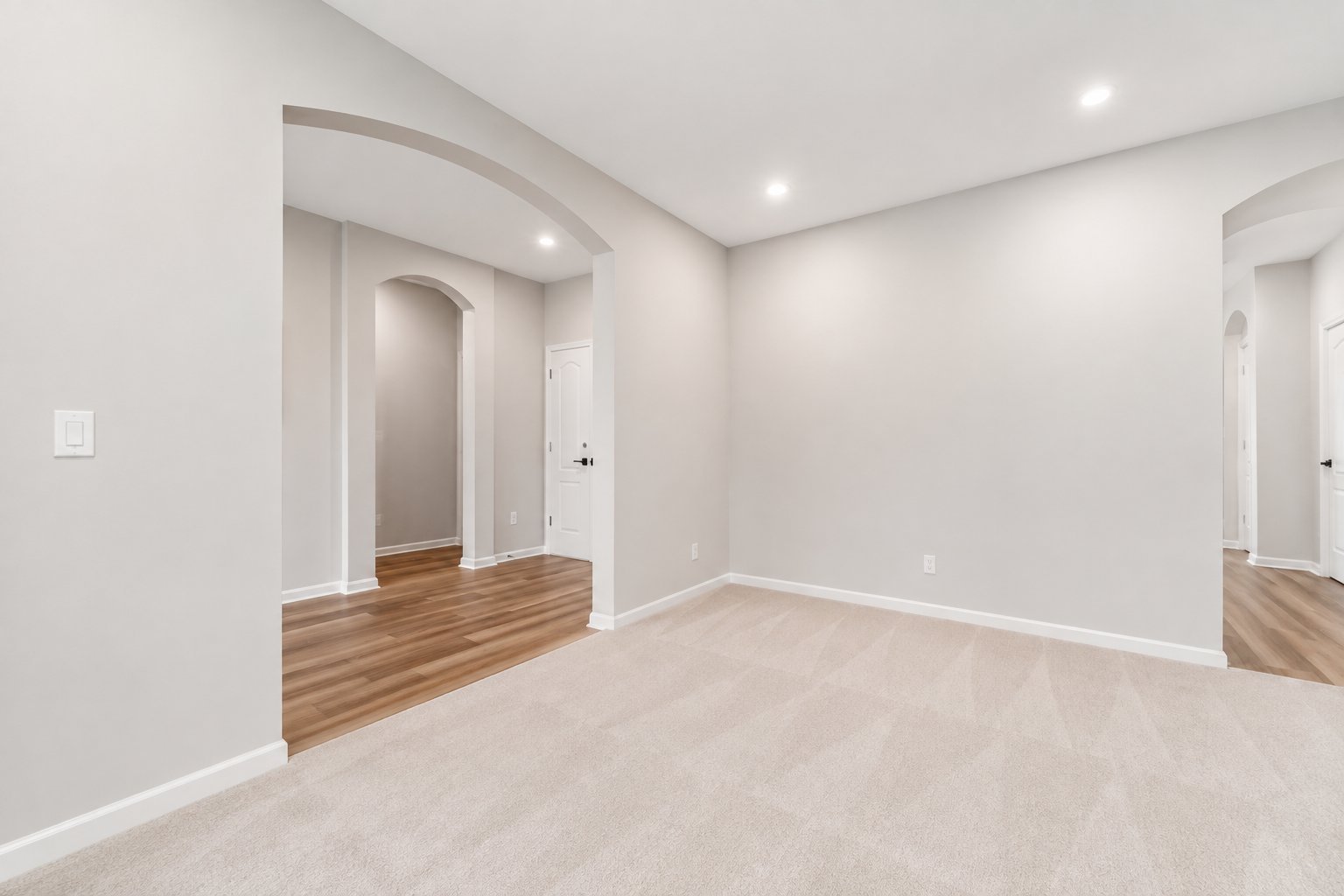 807 Littleton Dr – photo 3