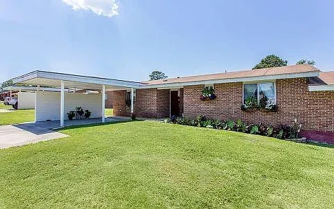Charleston Homes – photo 3