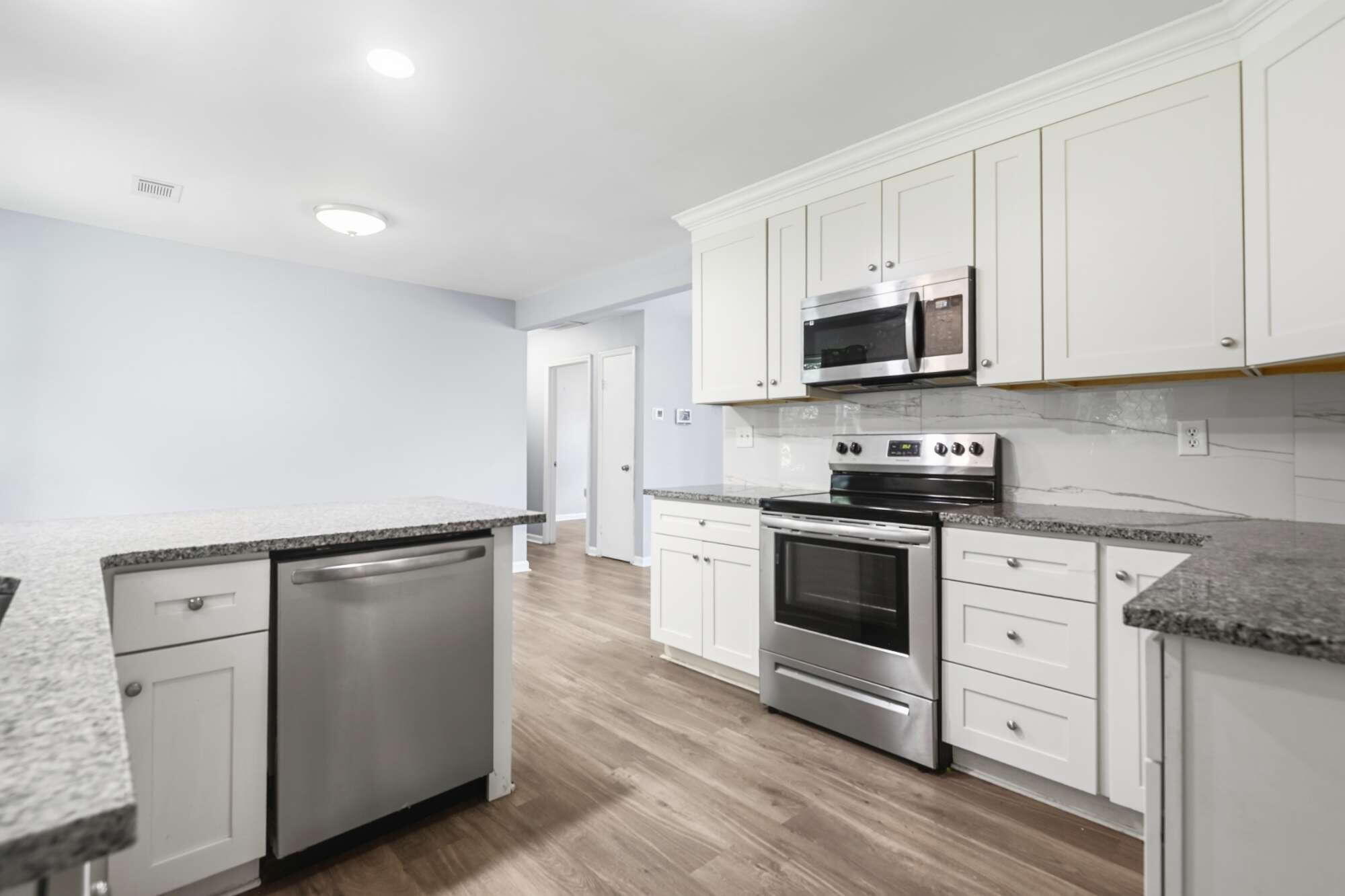 4421 Jenwood St – photo 5