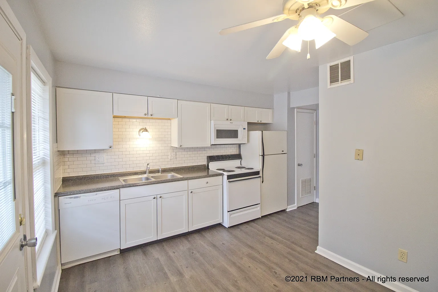 400 W Union St – photo 3