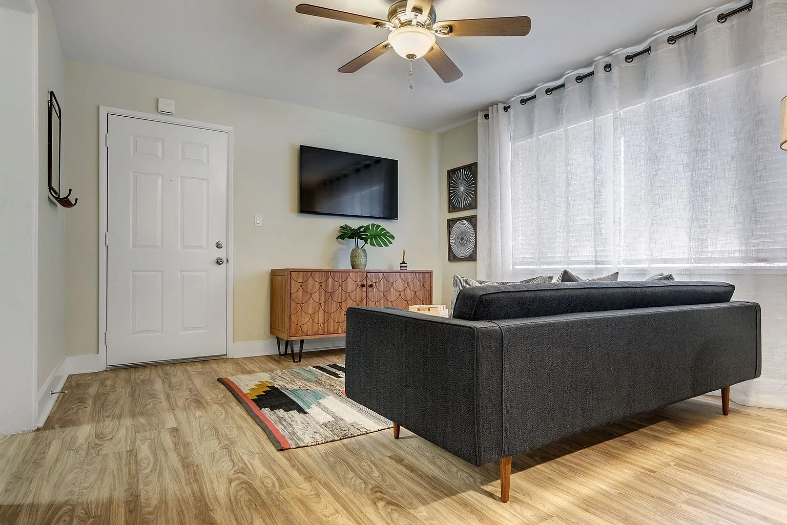 Lantana Hills Apartment Homes – photo 2