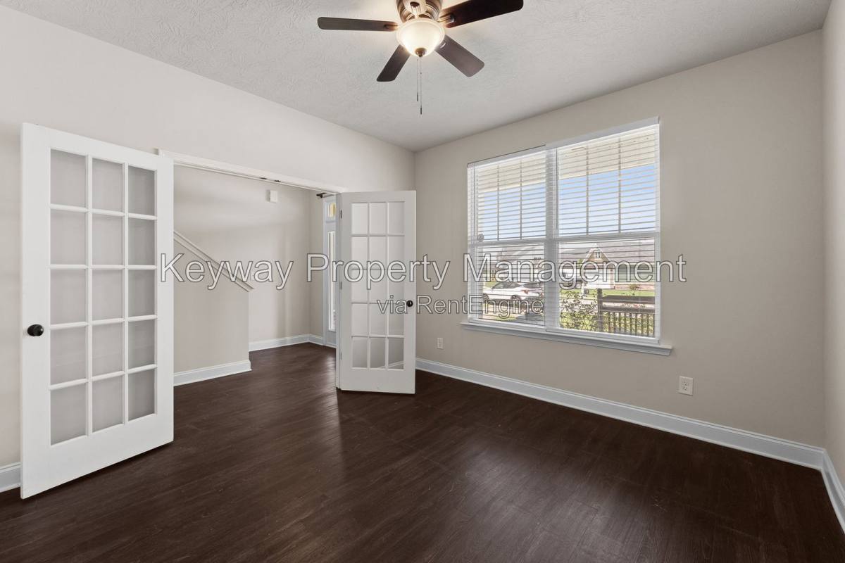135 Beallwood Dr – photo 5