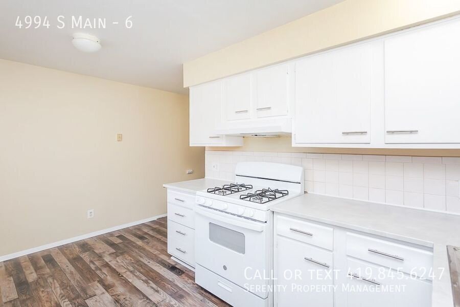4994 Main St – photo 4