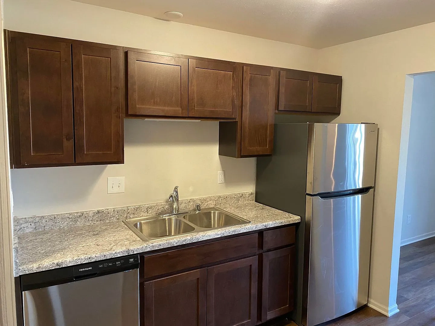 Heather Downs Apartments – photo 1