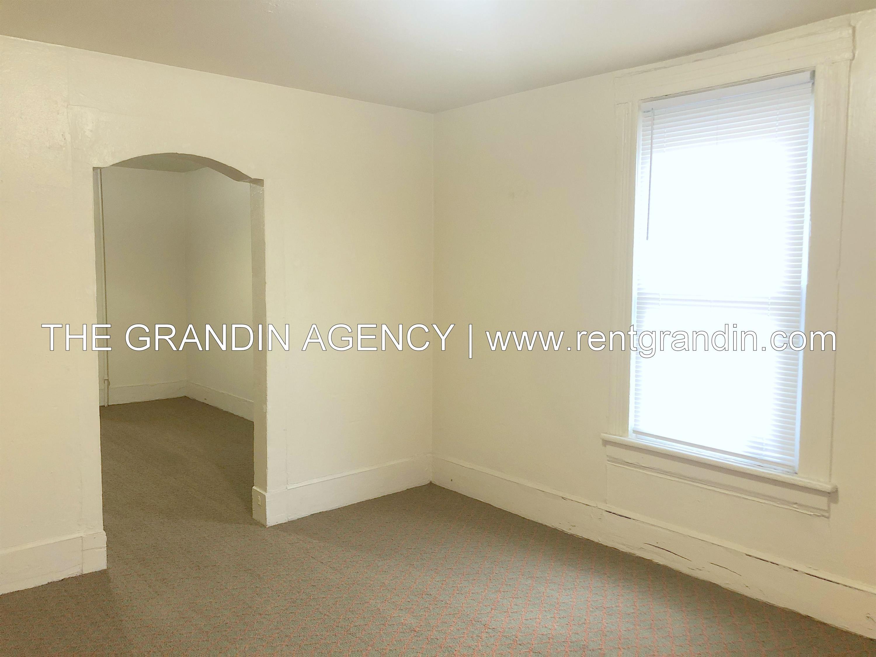 922 12th St SE unit A – photo 5