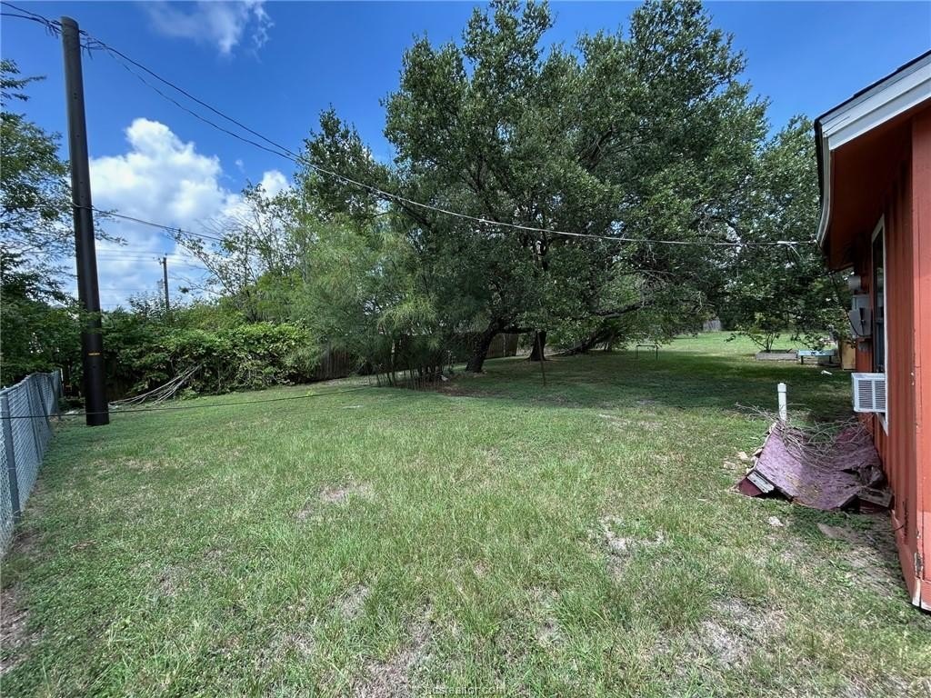 212 Montclair Ave – photo 5