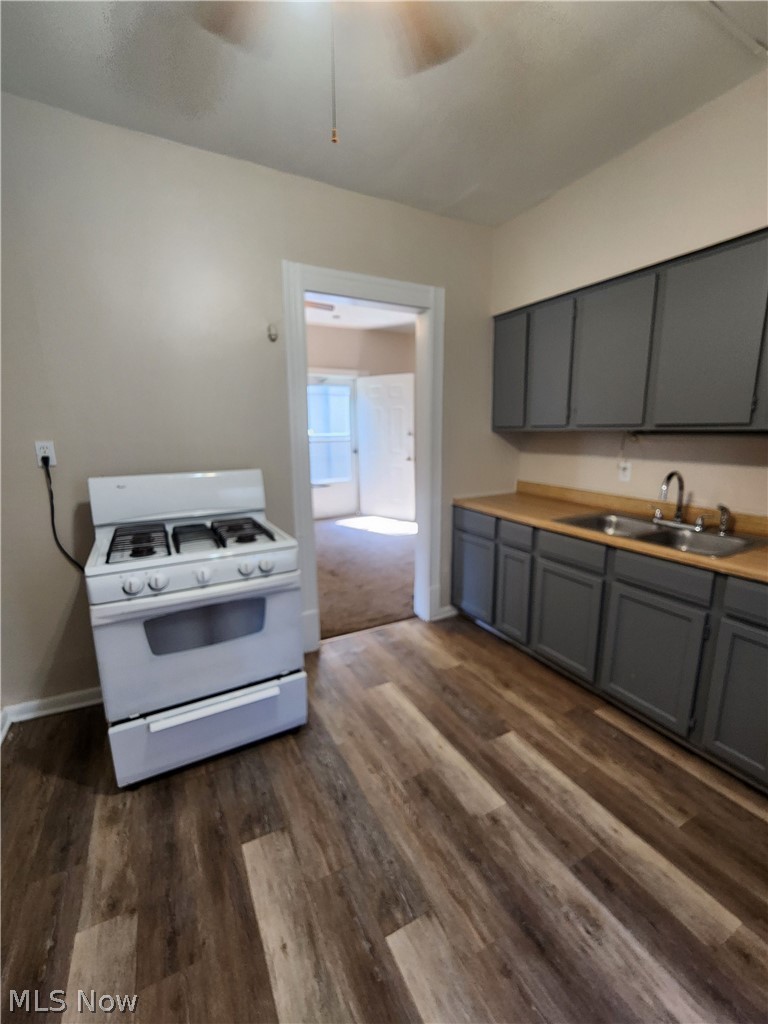 224 Gates Ave unit Rear – photo 5