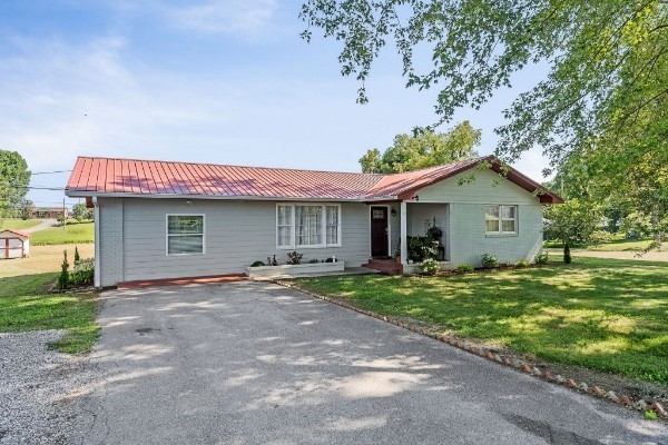 265 Maple Dr – photo 1
