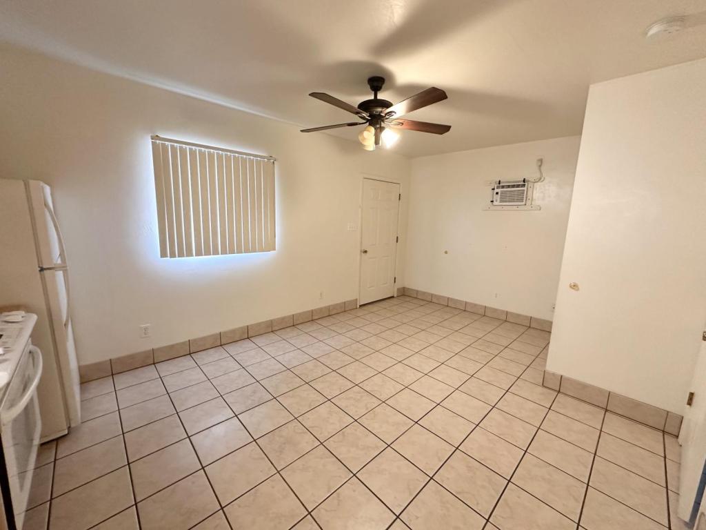 326 W 17th Pl unit 2 – photo 3