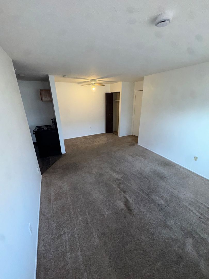 5058 Broadway Ave unit Unit 1 – photo 5