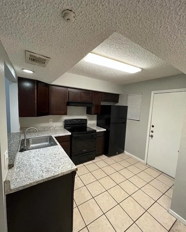 The Villas at Stone Creek – photo 1