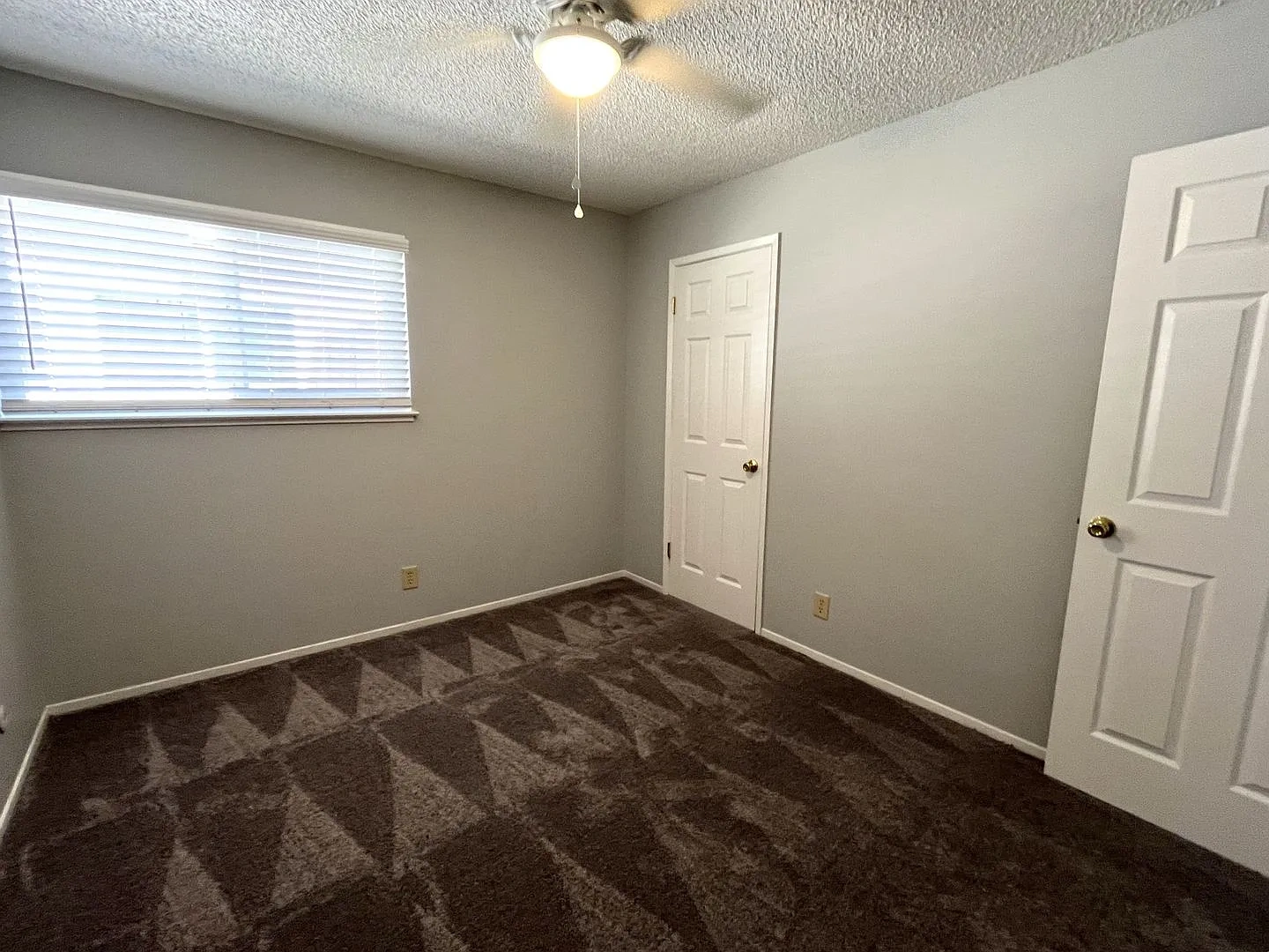 330 W Acacia Street – photo 5