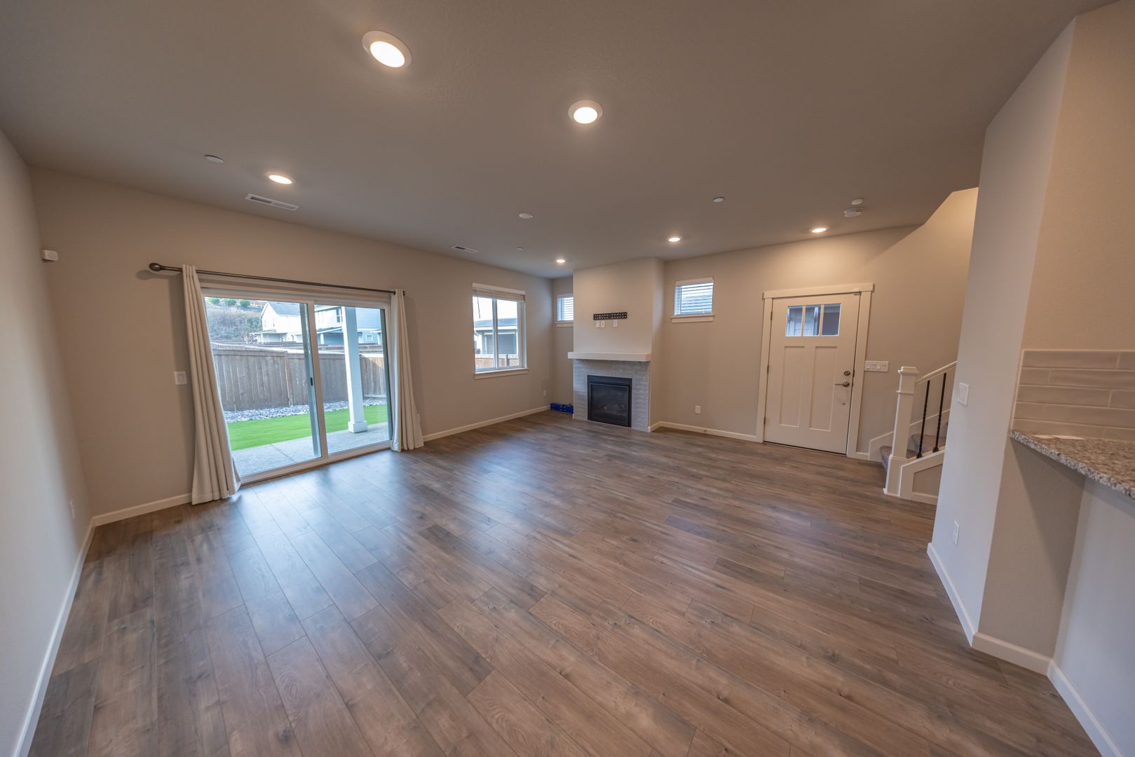 2333 S Brookside Pl – photo 5