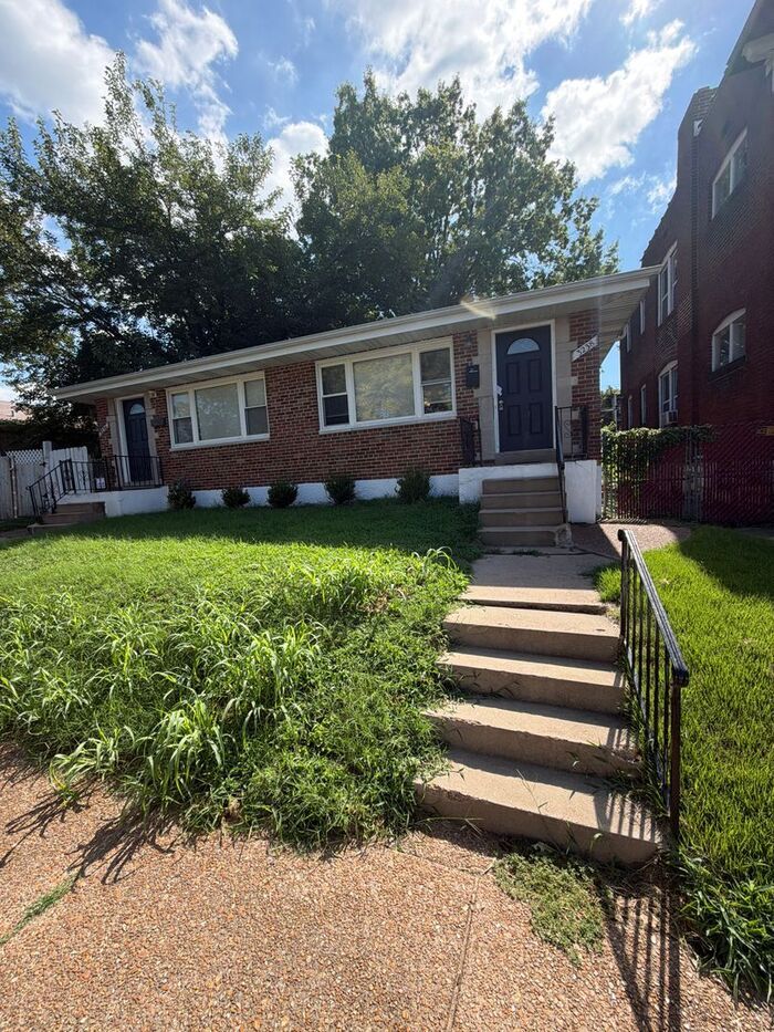 3238 S Compton Ave – photo 1