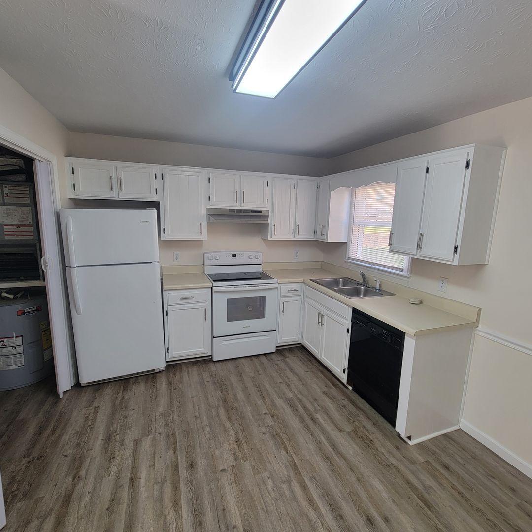1819 Stargazer Dr unit 1819 Stargazer Ave Apt 3 – photo 4