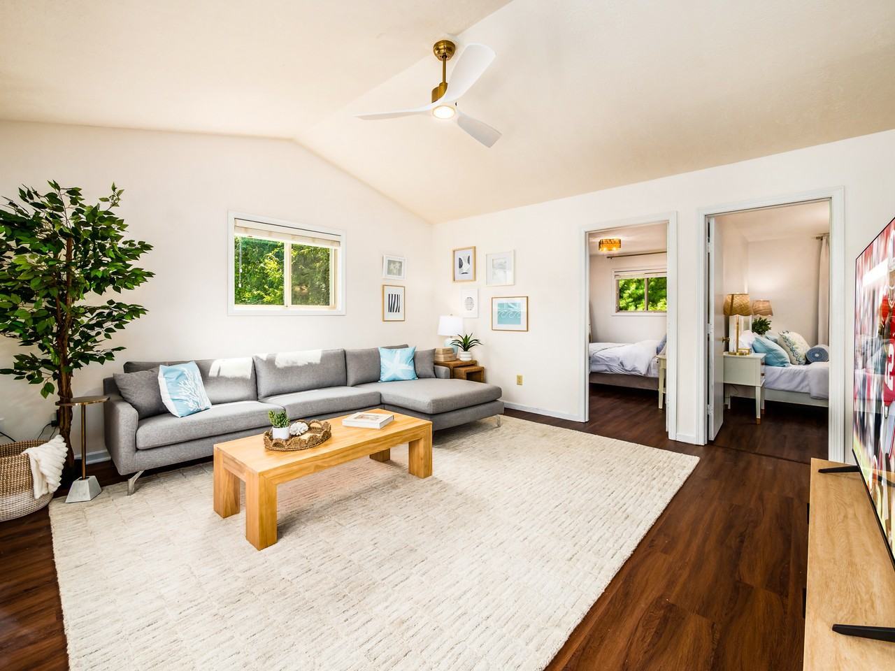 305 Ridgeway Dr unit NA – photo 2