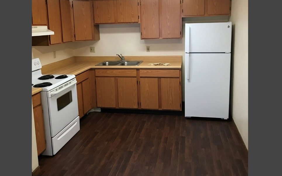 145 Lincoln St – photo 2