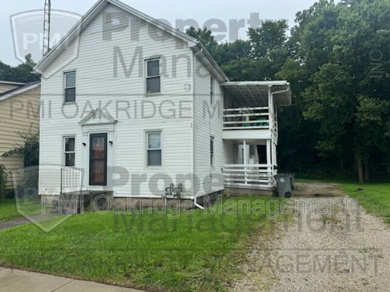 906 Race Dr unit 1 – photo 1