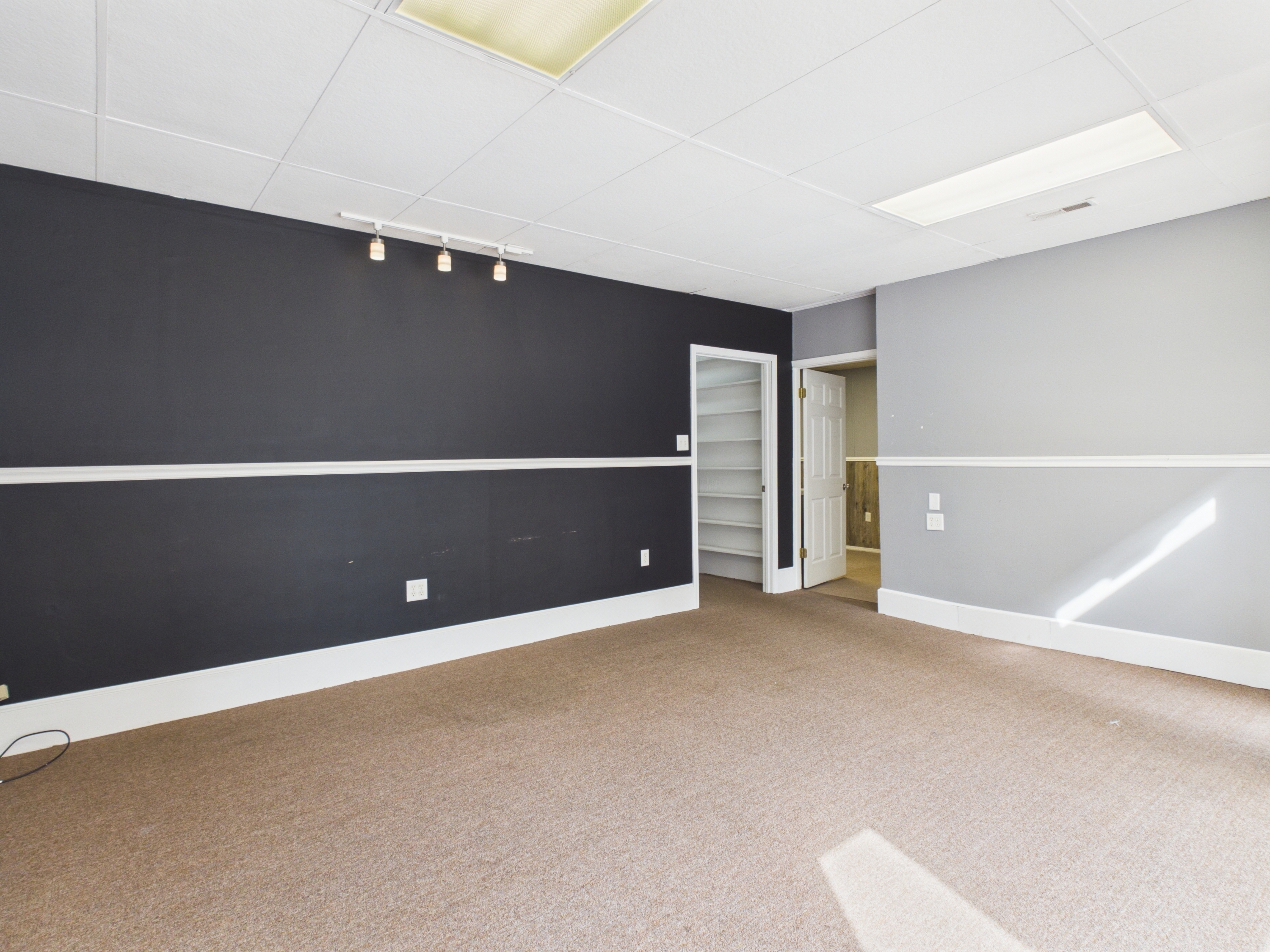 248 Main St – photo 3