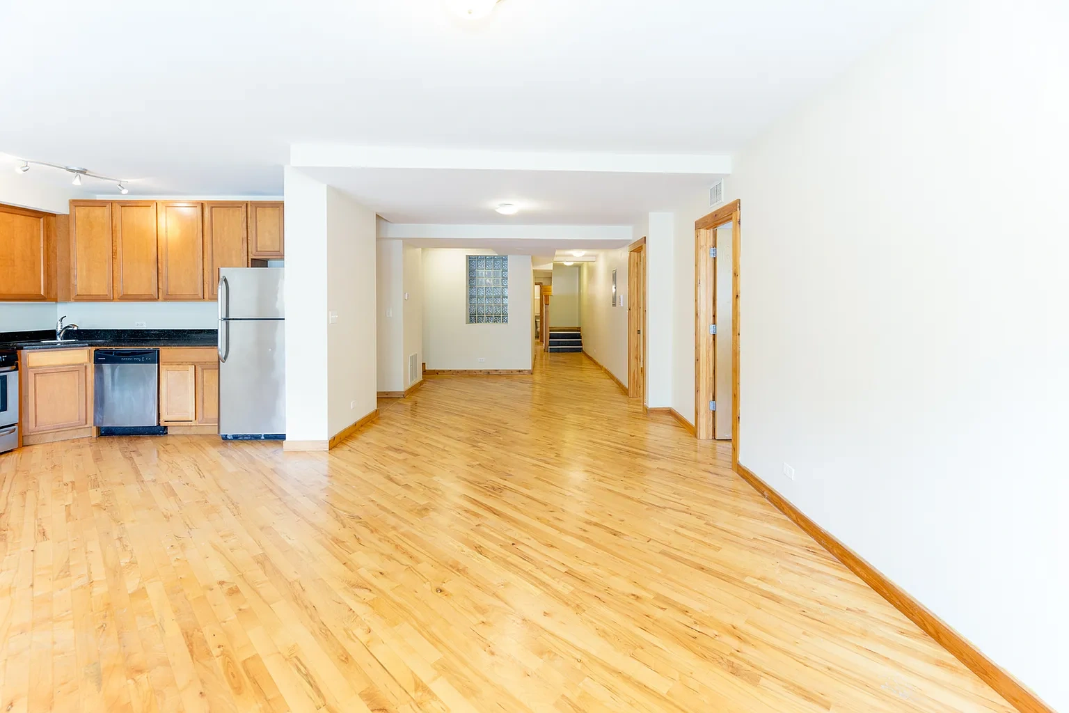 1118-28 E. Hyde Park Blvd. – Floor plan