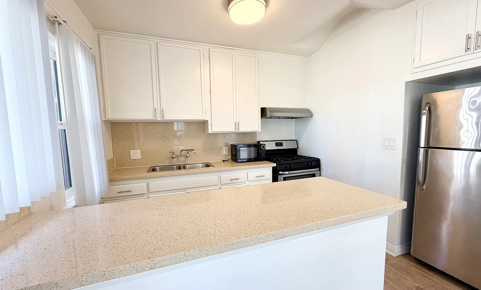 2nd Street Apartments – photo 2