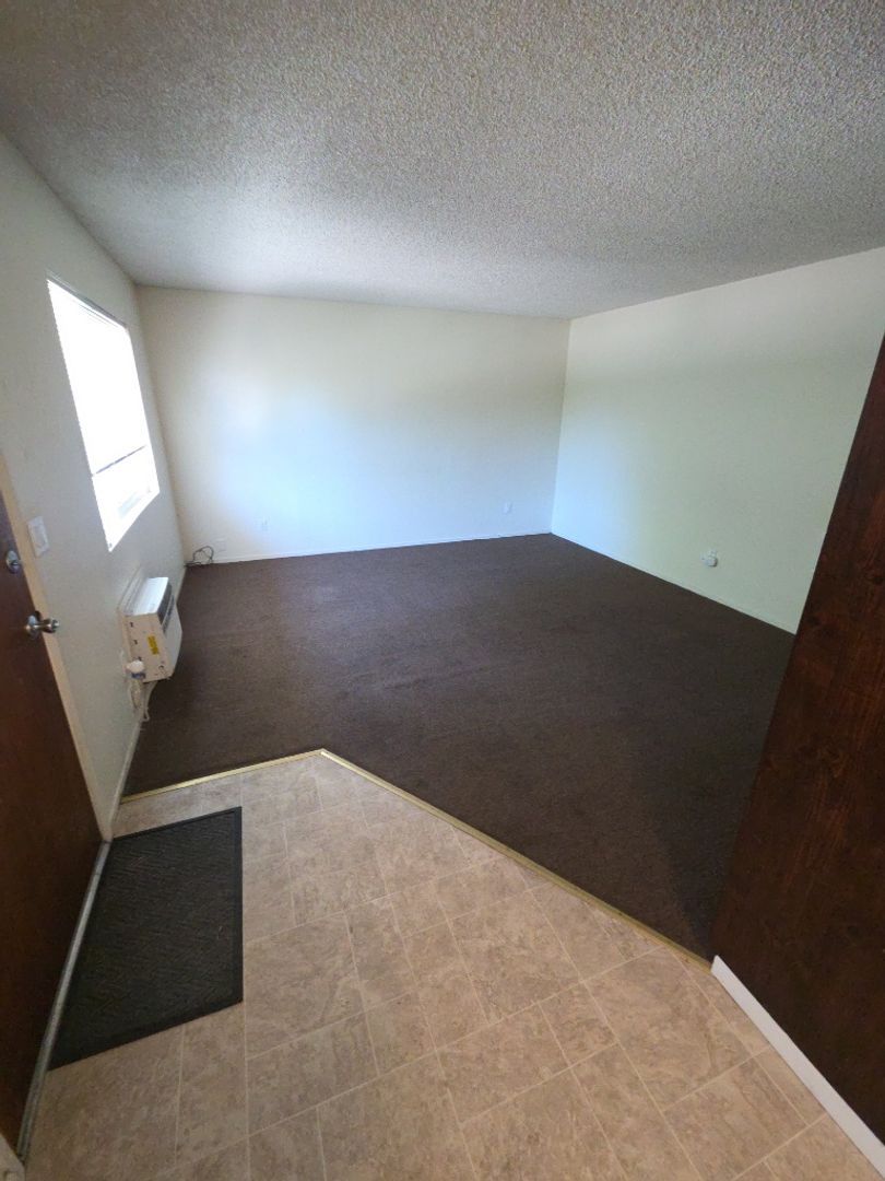 209 Wright Ln unit 1 – photo 3