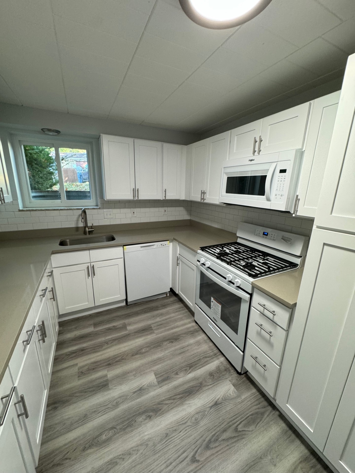 908 Erdner Ave unit 3 – photo 1