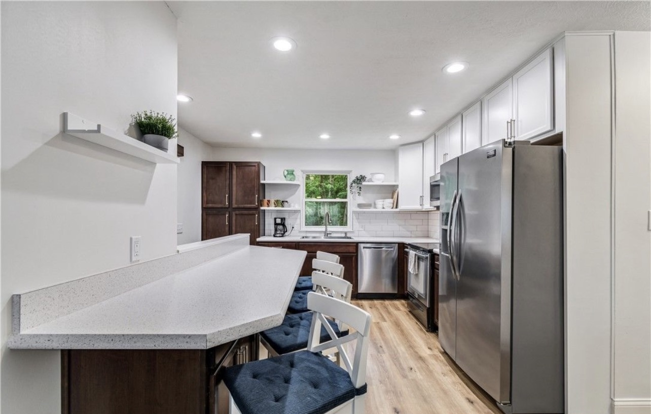 3811 Edgepark Dr – photo 2