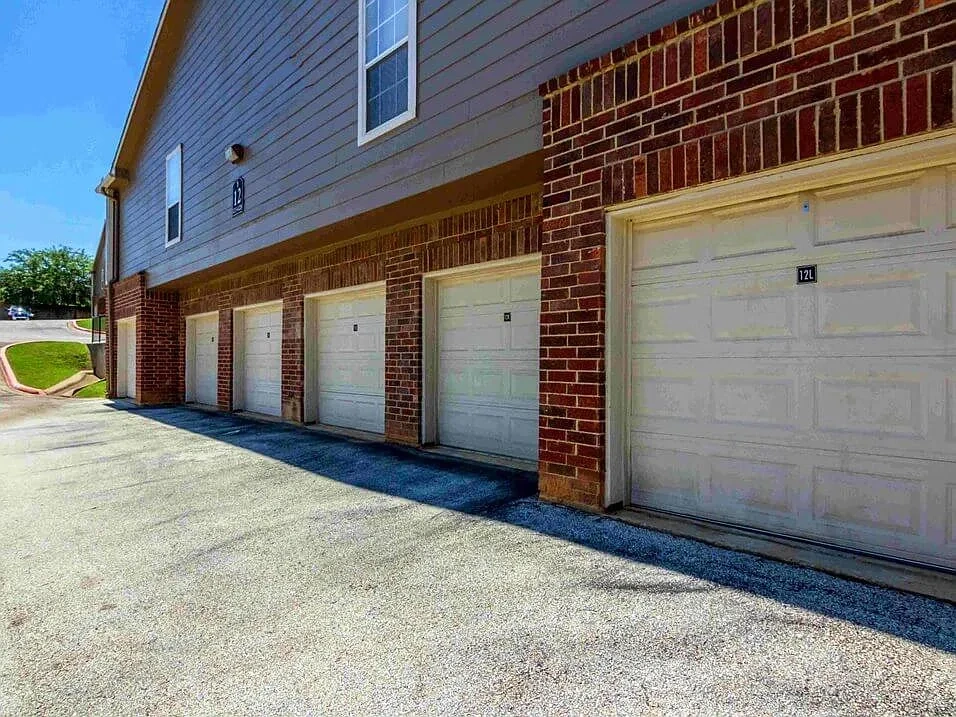Summer Brook Apartments – photo 1