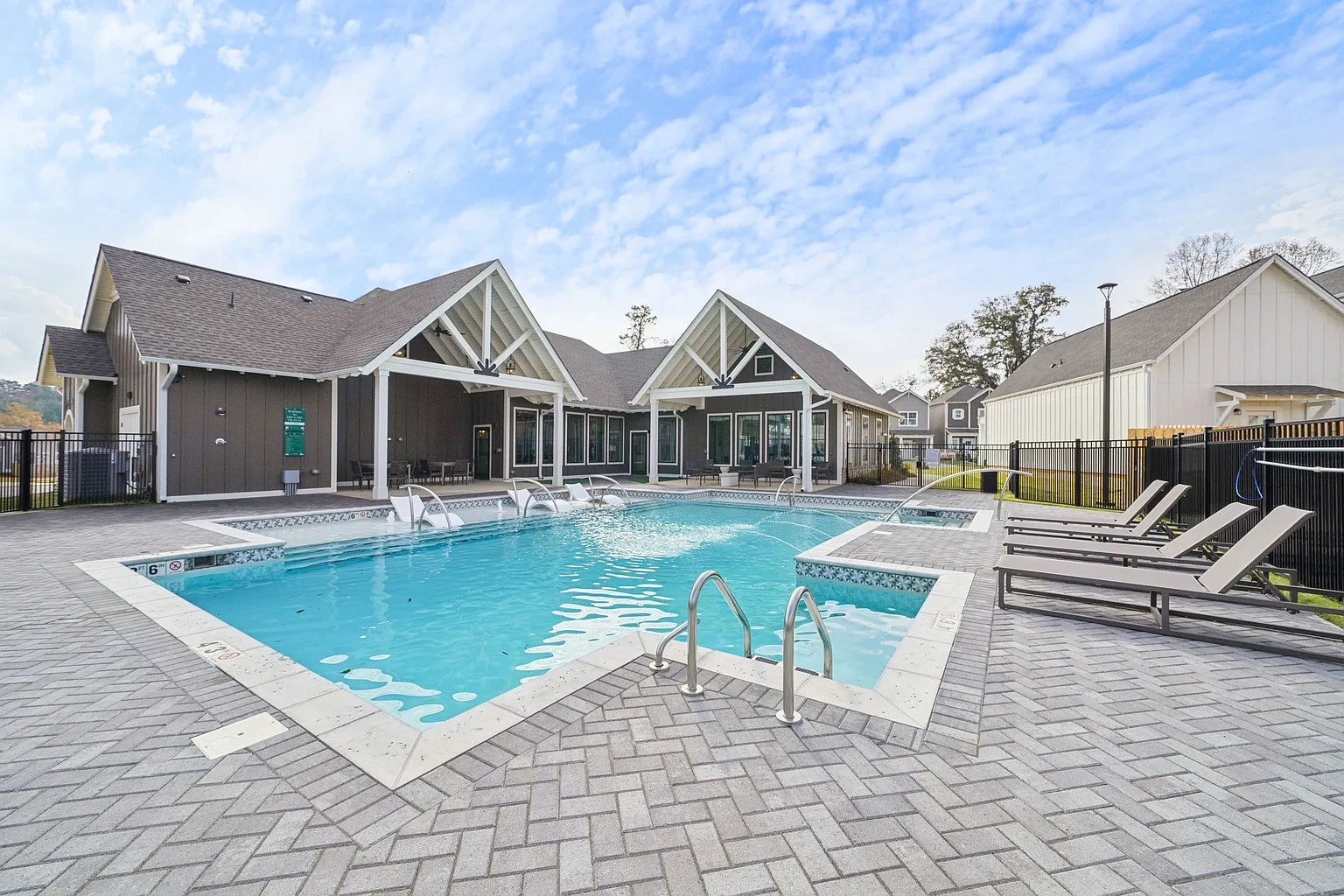 Turnberry Park Apartments and Homes – photo 2