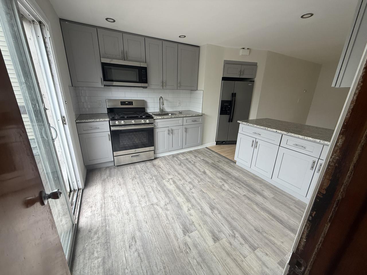 164 Beach St – photo 4