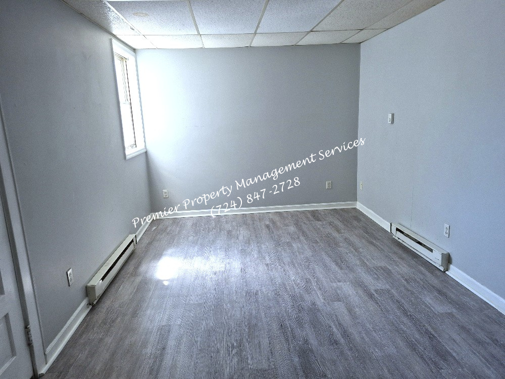 542 Midland Ave unit B – photo 5