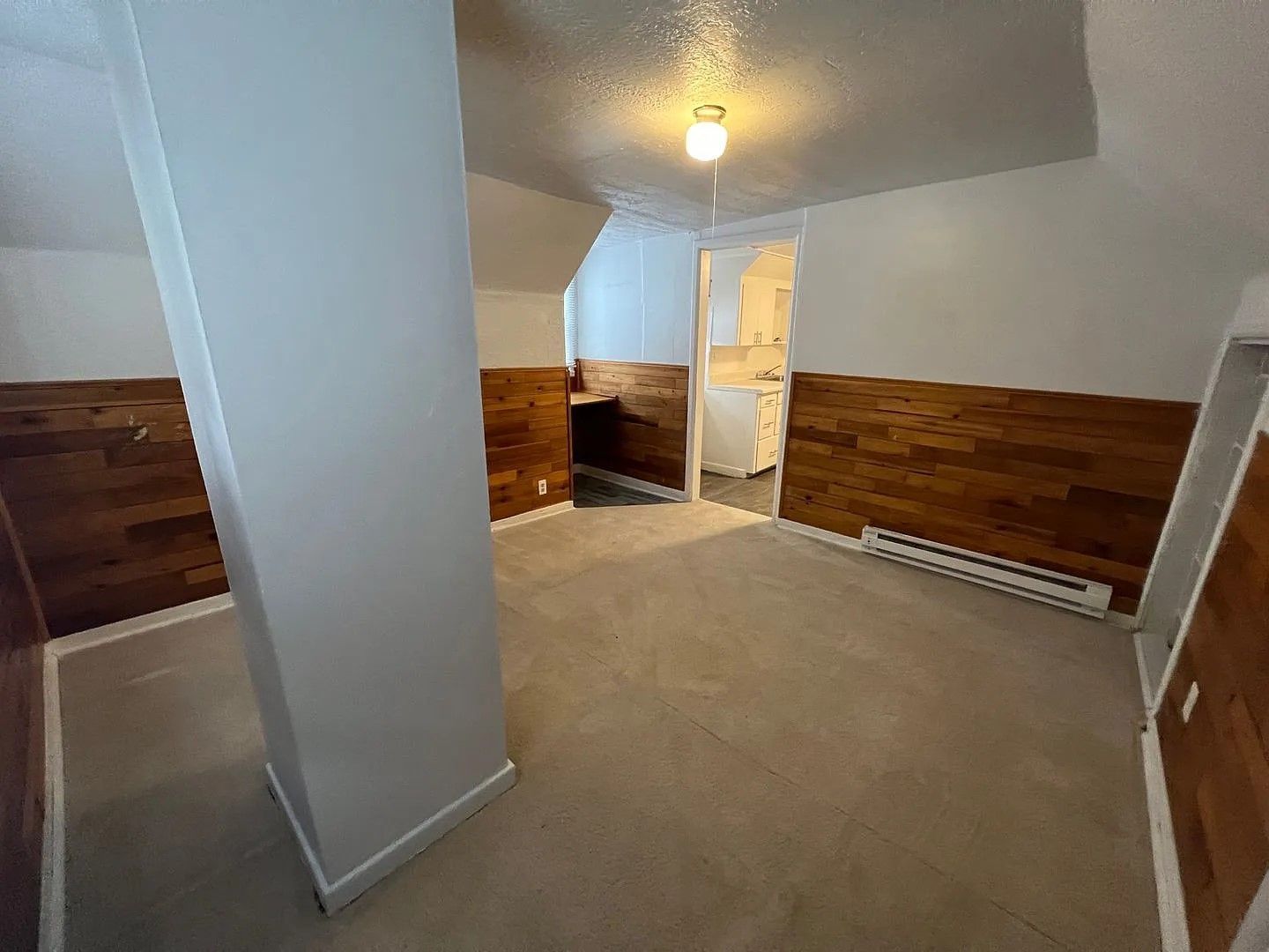 3810 N Lidgerwood St unit Unit 3 - Upper middle – photo 4