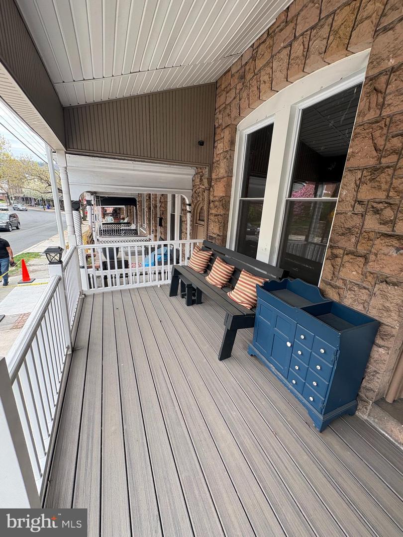 1372 Perkiomen Ave – photo 1