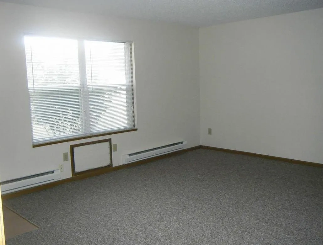 Crawford Manor Apartments – photo 1