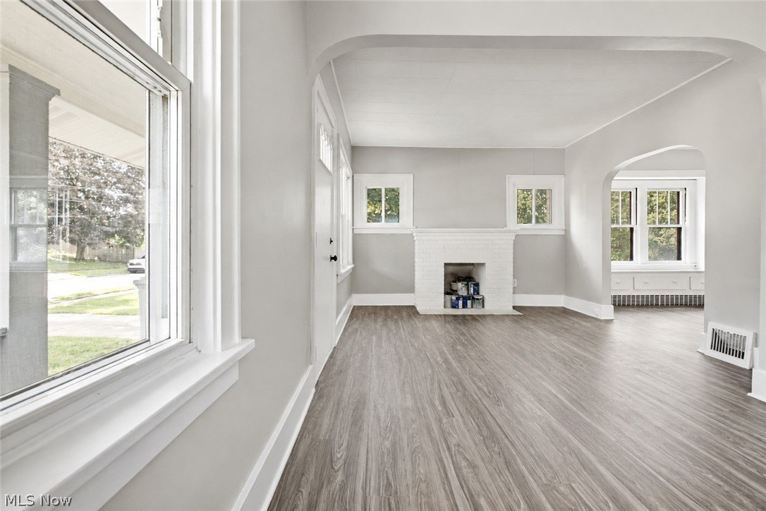 975 Corwin Ave – photo 5